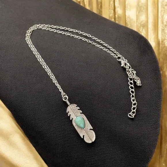 Turquoise Stone Feather Bohemian Silver Plated Necklace - Picture 1 of 2